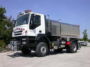 灑水車SW-series - 大來重工有限公司